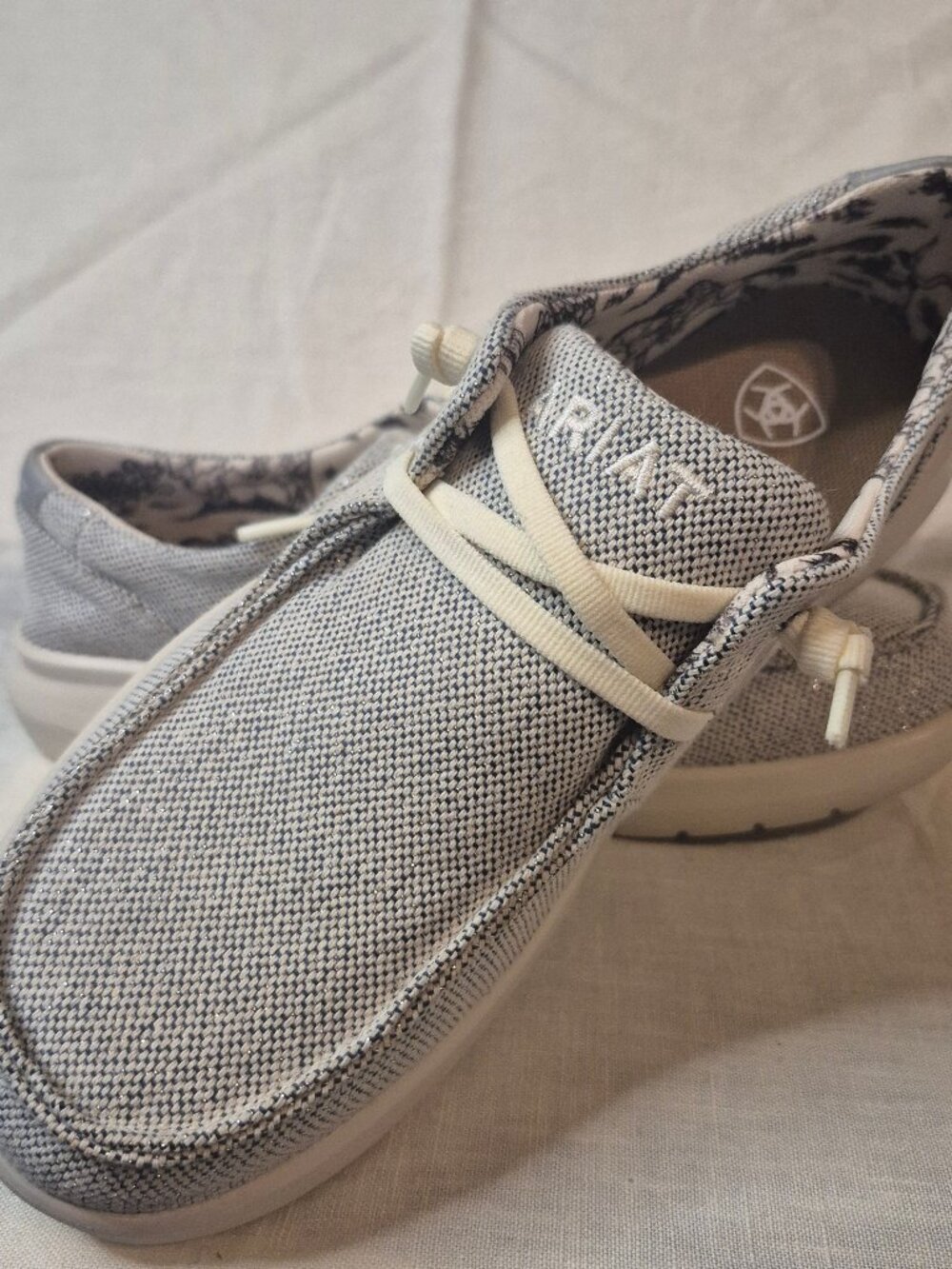 ARIAT Hilo Slip-On Shoes Women Size 6B Gallant Gray Modern Cowgirl Western Boho